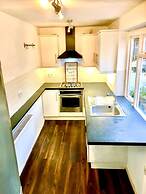 Cosy Seaside House 2min 5 Sandy Beach's 2 Dbl Beds