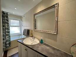 Cosy Seaside House 2min 5 Sandy Beach's 2 Dbl Beds