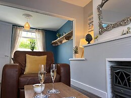 Cosy Seaside House 2min 5 Sandy Beach's 2 Dbl Beds