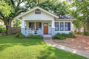 Luxury Combo Walk to Main With 2 Hot-tubs