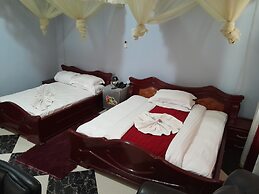 GR CITY HOTEL