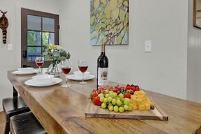 Southern Charm - Near Main With Hot Tub