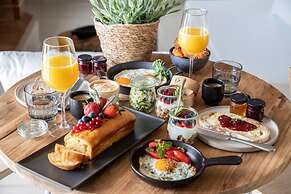 Beach Access Suites With Breakfast