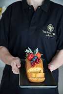 Beach Access Suites With Breakfast