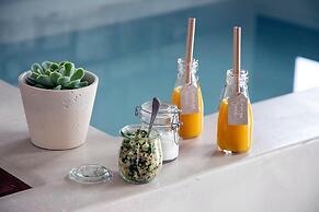 Beach Access Suites With Breakfast