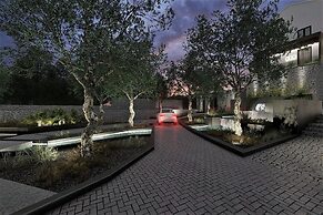 Beach Access Suites With Breakfast