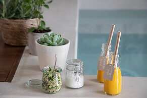 Beach Access Suites With Breakfast