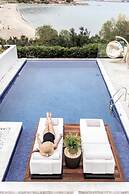 Beach Access Suites With Breakfast