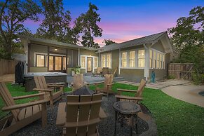 Heart of Fredericksburg With Pool Hot-tub&grill