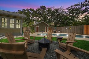 Heart of Fredericksburg With Pool Hot-tub&grill