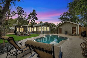 Heart of Fredericksburg With Pool Hot-tub&grill