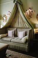 Henry's Townhouse