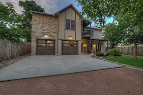 New! Luxury Home Near Main St With 2 Hottubs&firepit