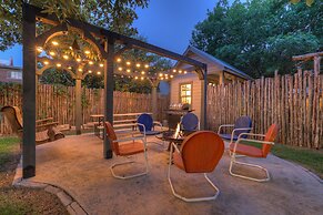 New! Luxury Home Near Main St With 2 Hottubs&firepit