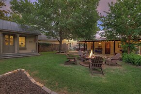 New! Luxury Home Near Main St With 2 Hottubs&firepit