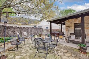 New! Luxury Home Near Main St With 2 Hottubs&firepit