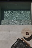 Alaso Design Suites - Adults Only