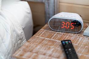 Fancy Cabin Right on Main St!