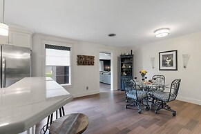 Gorgeous Home With Grill 5min From Mainst!