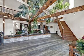 Geodesic Dome House W/cottage-hill Country Views!