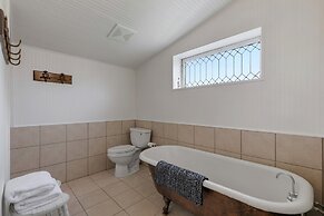 Gorgeous Barn Cabin 10min From Main St!