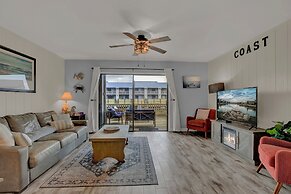 Fisherman Friend! - Coastal Condo - Views Await!