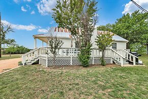 Gorgeous Home on Wine Trail With Fire Pit!