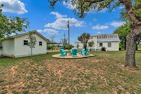 Gorgeous Home on Wine Trail With Fire Pit!
