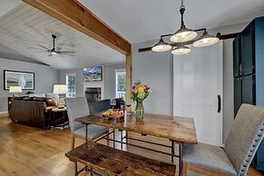 Gorgeous Home on Wine Trail With Fire Pit!