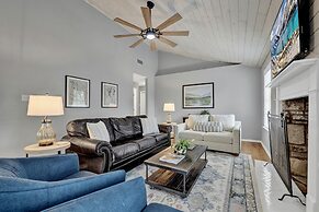 Gorgeous Home on Wine Trail With Fire Pit!