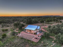 Heilung Haus With Sauna & Cowboy Pool - 20 Min to Fred