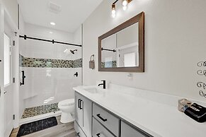 Heilung Haus With Sauna & Cowboy Pool - 20 Min to Fred