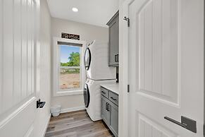 Heilung Haus With Sauna & Cowboy Pool - 20 Min to Fred