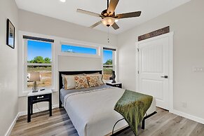 Heilung Haus With Sauna & Cowboy Pool - 20 Min to Fred