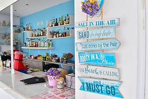 1 Bedroom Apartment Lambisea