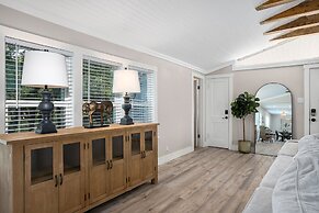 Luxurious Haus With Firepit & Cowboypool - 6 Mins to Fred