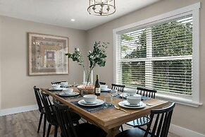 Luxurious Haus With Firepit & Cowboypool - 6 Mins to Fred