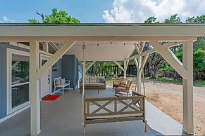 Luxurious Haus With Firepit & Cowboypool - 6 Mins to Fred