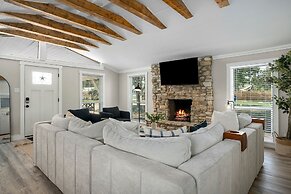 Luxurious Haus With Firepit & Cowboypool - 6 Mins to Fred