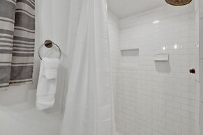 Walk 2 Main Hot Tub Putt-putt