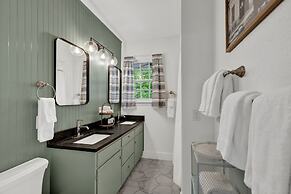 Walk 2 Main Hot Tub Putt-putt