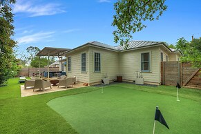 Walk 2 Main Hot Tub Putt-putt