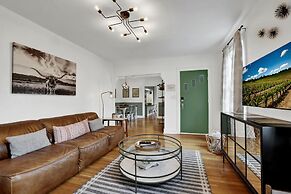 Walk 2 Main Hot Tub Putt-putt