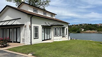 Luxurious Lakehouse With Indoor Pool-hot Tub-fire Pit