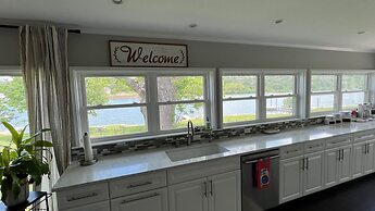 Luxurious Lakehouse With Indoor Pool-hot Tub-fire Pit