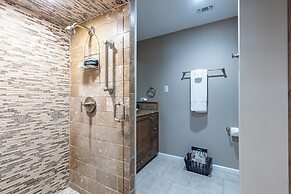 Luxurious Lakehouse With Indoor Pool-hot Tub-fire Pit