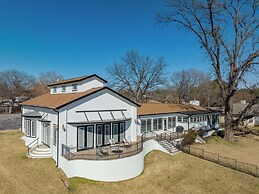 Luxurious Lakehouse With Indoor Pool-hot Tub-fire Pit