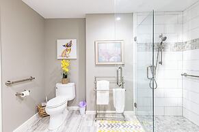 Luxurious Lakehouse With Indoor Pool-hot Tub-fire Pit