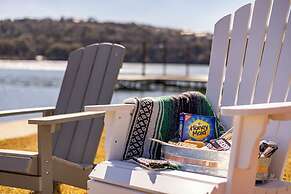 Luxurious Lakehouse With Indoor Pool-hot Tub-fire Pit