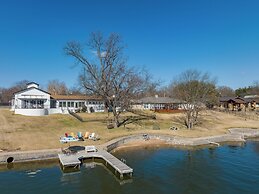 Luxurious Lakehouse With Indoor Pool-hot Tub-fire Pit